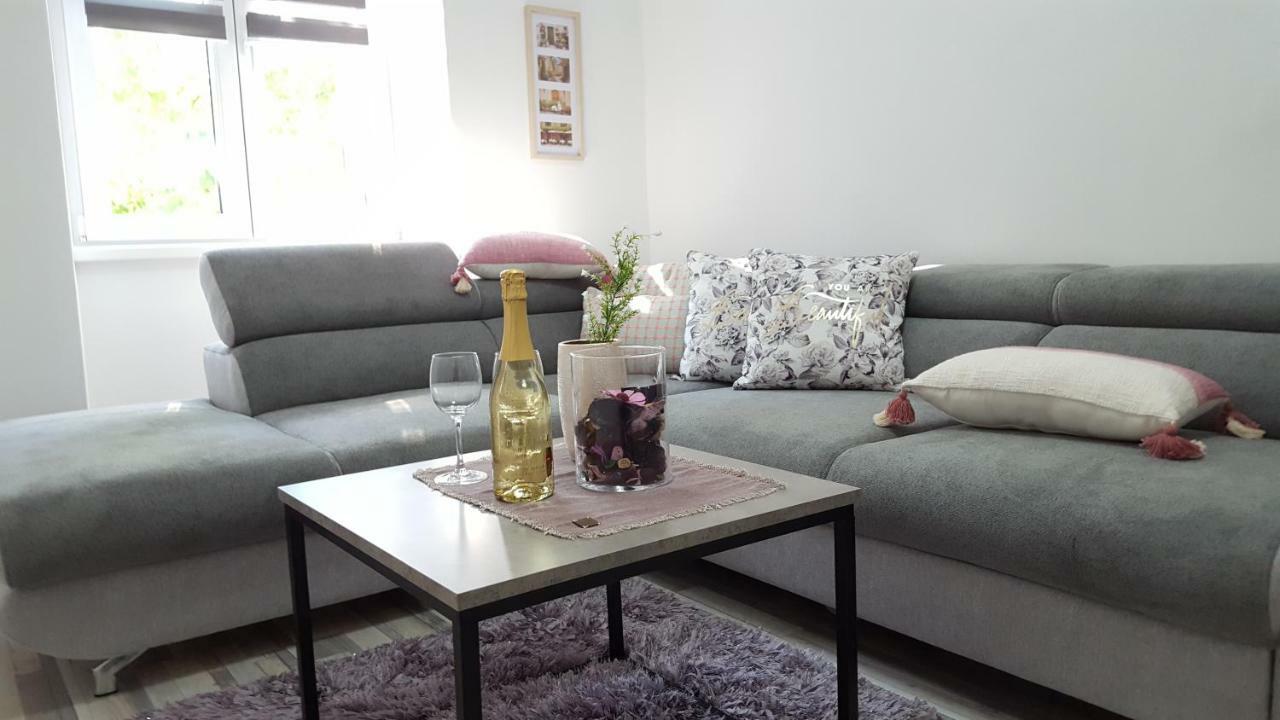 Apartment Imperia *** Пула Экстерьер фото